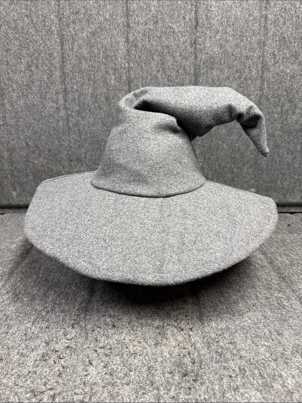 Warner Bros. Hobbit Gray Felt Witch Hat with Pointed Tip